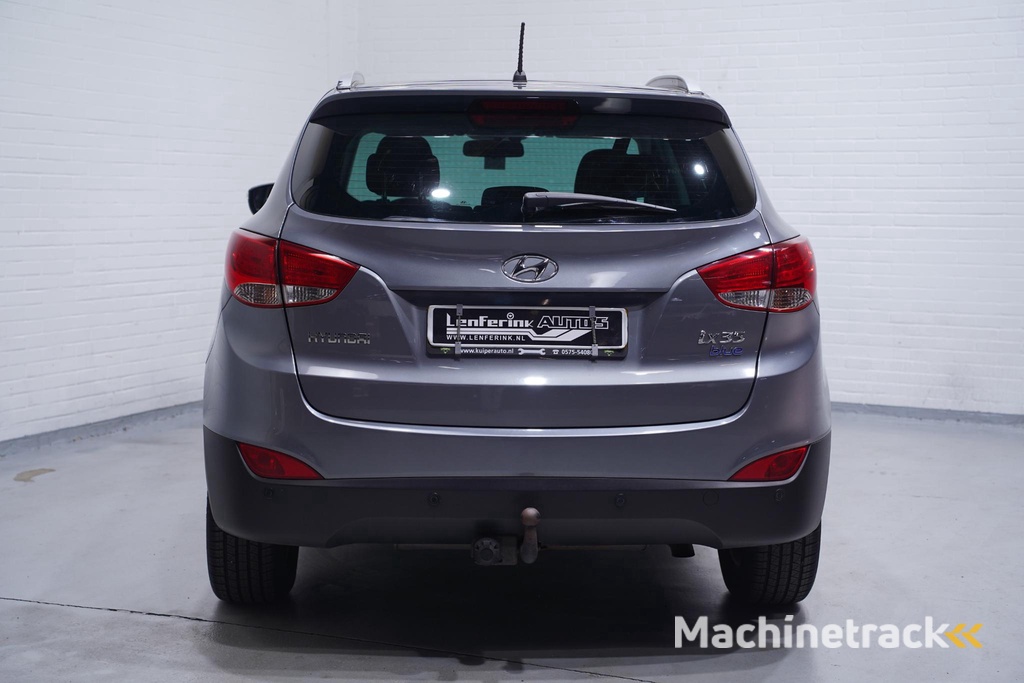 Hyundai ix35 1.6i GDI Style panodak trekhaak PDC achter privateglas climate controlle cruise controlle LMV 17-inch APK tot 20/11/2026