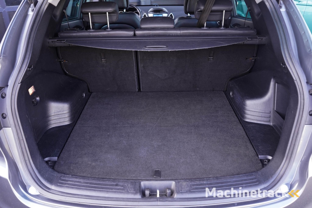 Hyundai ix35 1.6i GDI Style panodak trekhaak PDC achter privateglas climate controlle cruise controlle LMV 17-inch APK tot 20/11/2026