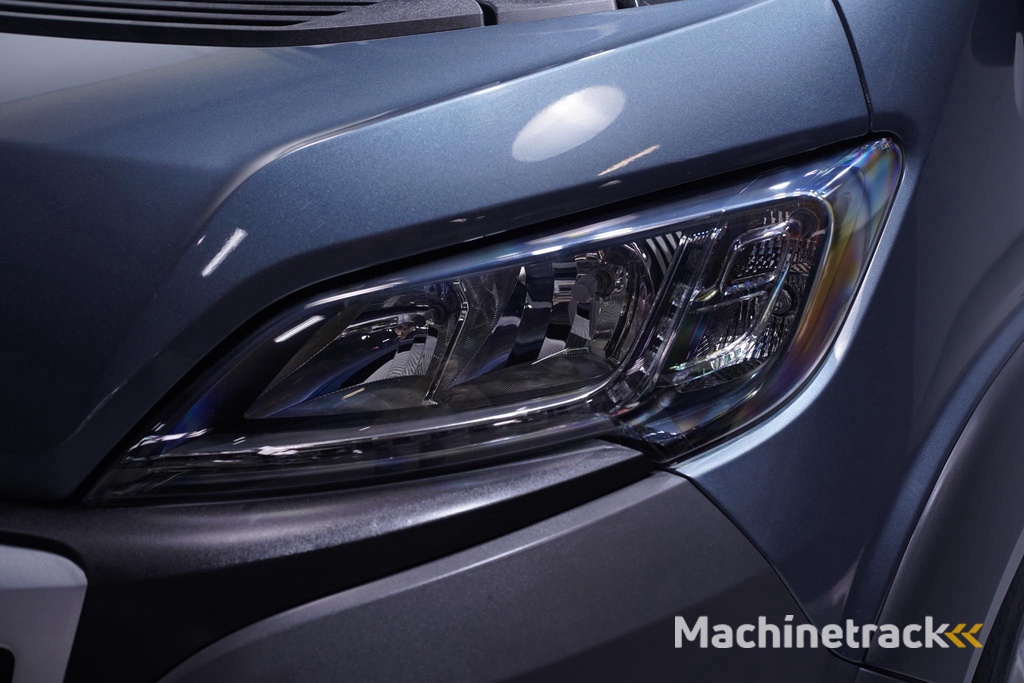 Peugeot Boxer 2.0 BlueHDI 165 pk L4H2 Koel-Vries Auto Dag/Nacht