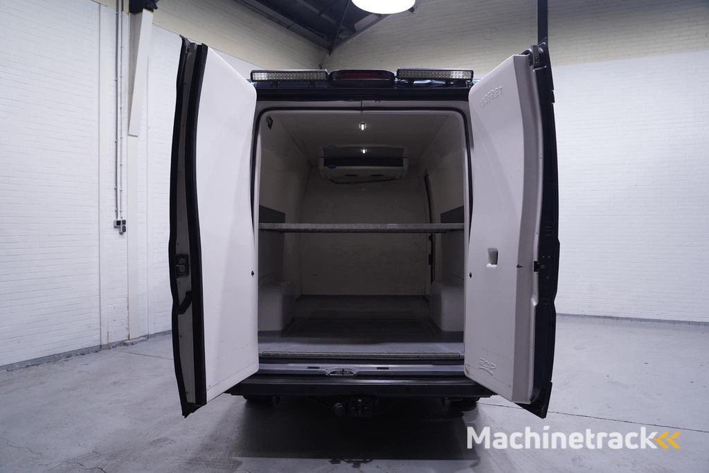 Peugeot Boxer 2.0 BlueHDI 165 pk L4H2 Koel-Vries Auto Dag/Nacht