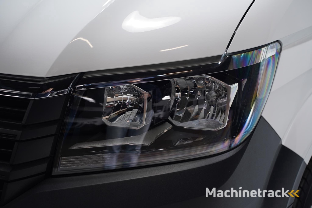 Volkswagen Crafter 2.0 TDI 140 pk L4 Pick Up / Open Laadbak Airco Cruise Control, 3-Zits, LxBxH 430x203x40 cm