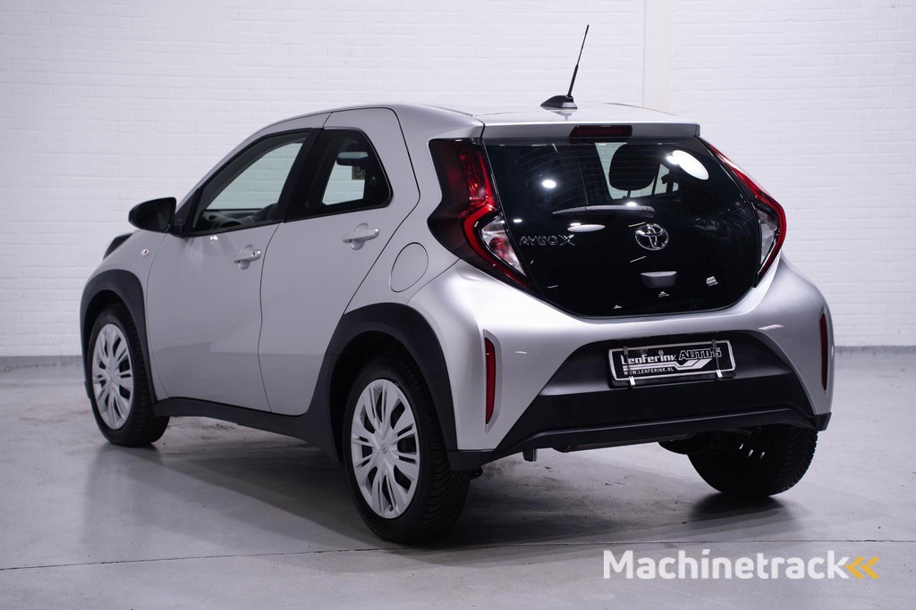 Toyota Aygo X 1.0 VVT-i MT Play