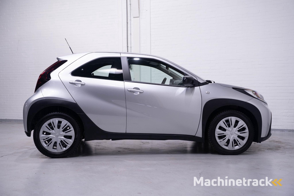 Toyota Aygo X 1.0 VVT-i MT Play