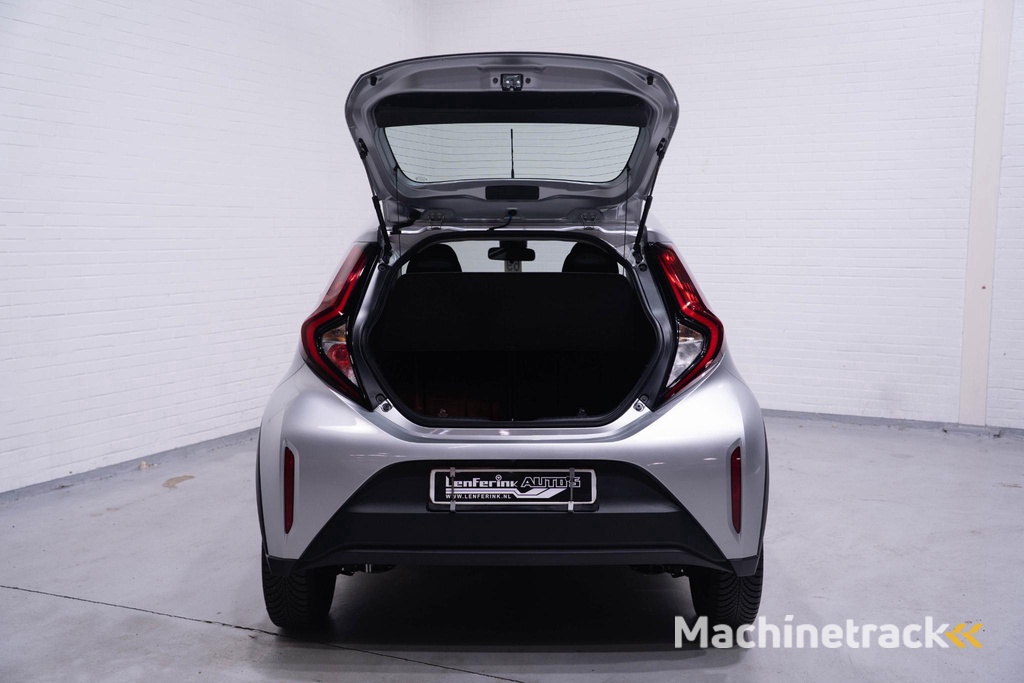 Toyota Aygo X 1.0 VVT-i MT Play