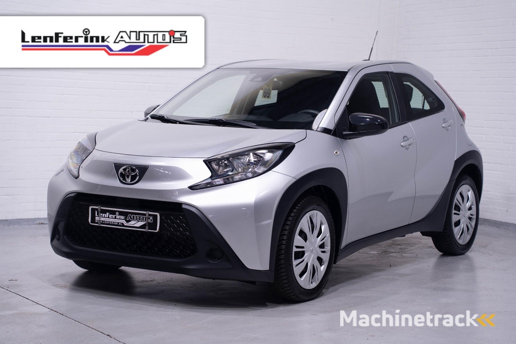 Toyota Aygo X 1.0 VVT-i MT Play