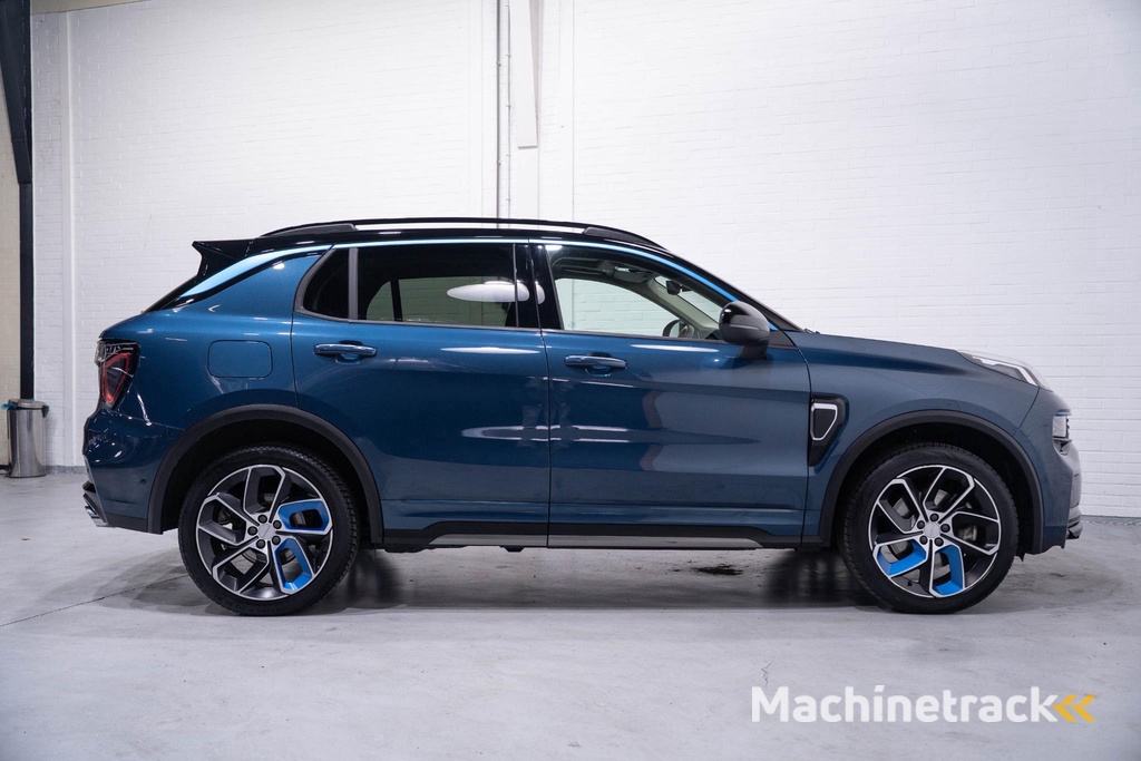 Lynk & Co 01 1.5 Panodak Camera Side assist Navi