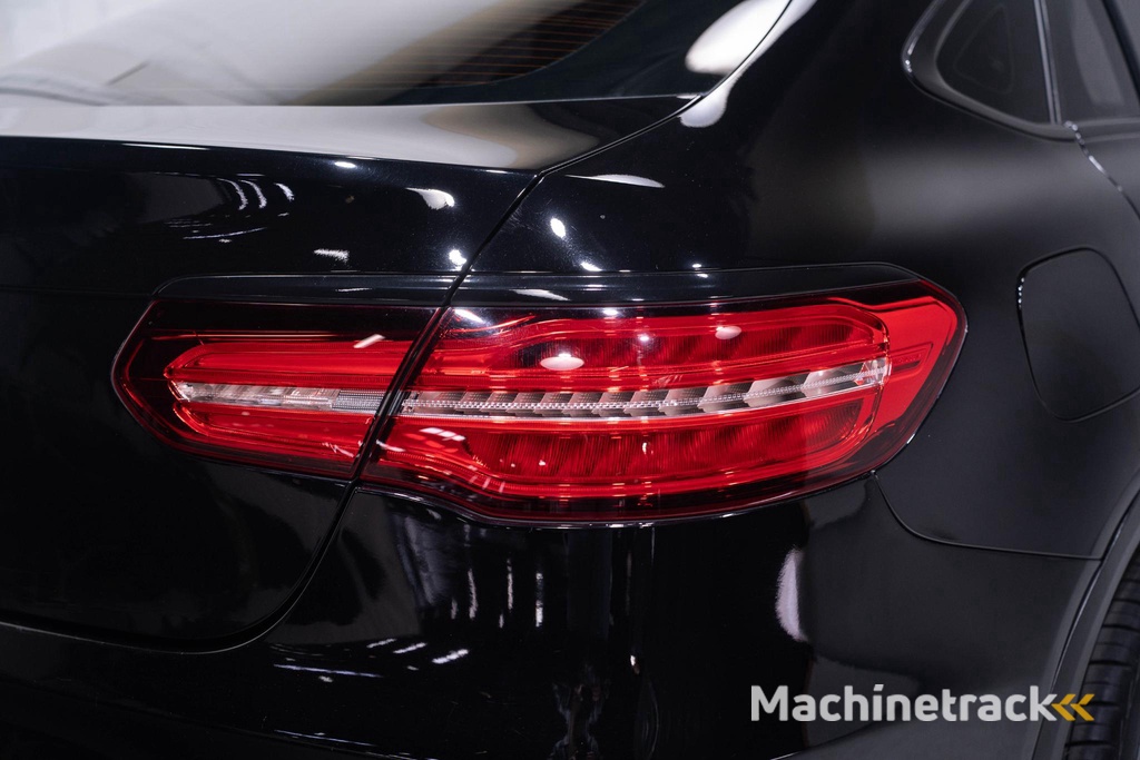 Mercedes-Benz GLC-klasse Coupé 220 d 4MATIC Ambition Navi Camera Leder Sportstoelen elektrisch Stoelverwarming 19 Inch