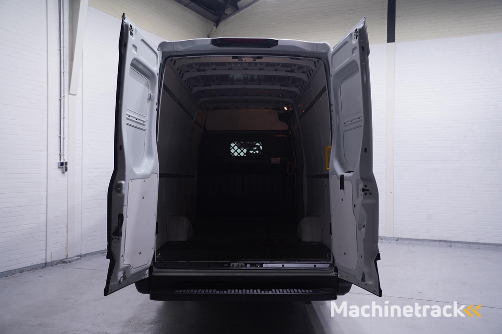 Iveco Daily 35S16 160 pk L4H2 XXL Airco ECC, Enkel lucht Audiosysteem met DAB+, Laadruimte Pakket, 3-Zits