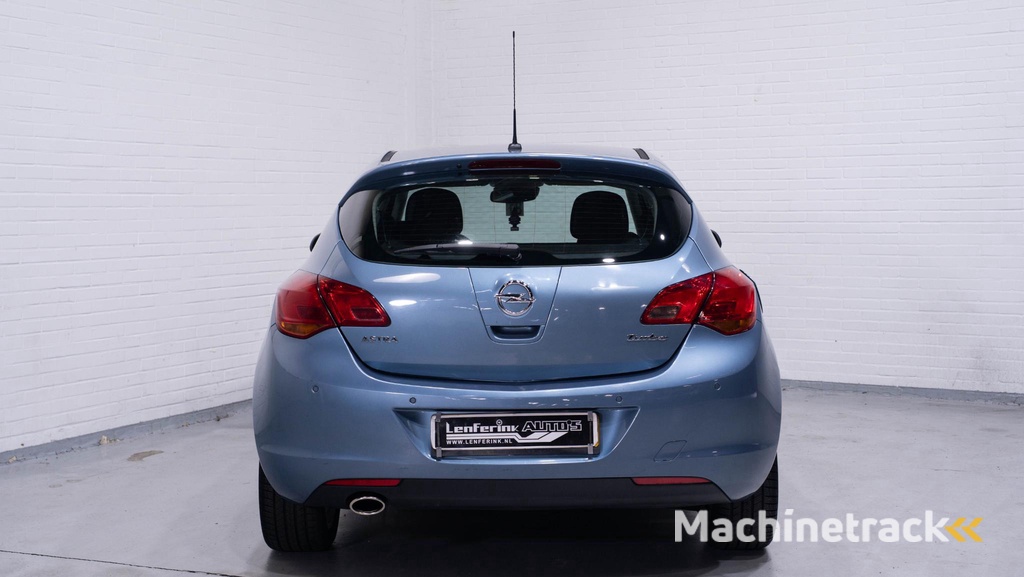 Opel Astra 1.4 Turbo Cosmo climate-controle LMV 17"PDC v+a cruise-controle Cosmo-pakket multifunctioneel stuurwiel