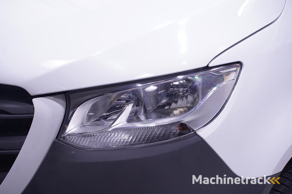 Mercedes-Benz Sprinter 317 CDI 170 pk L2H2 Automaat va 399,- p/mnd Airco, Apple Carplay, Camera, Laadruimte Pakket, PDC V+A, 3-Zits