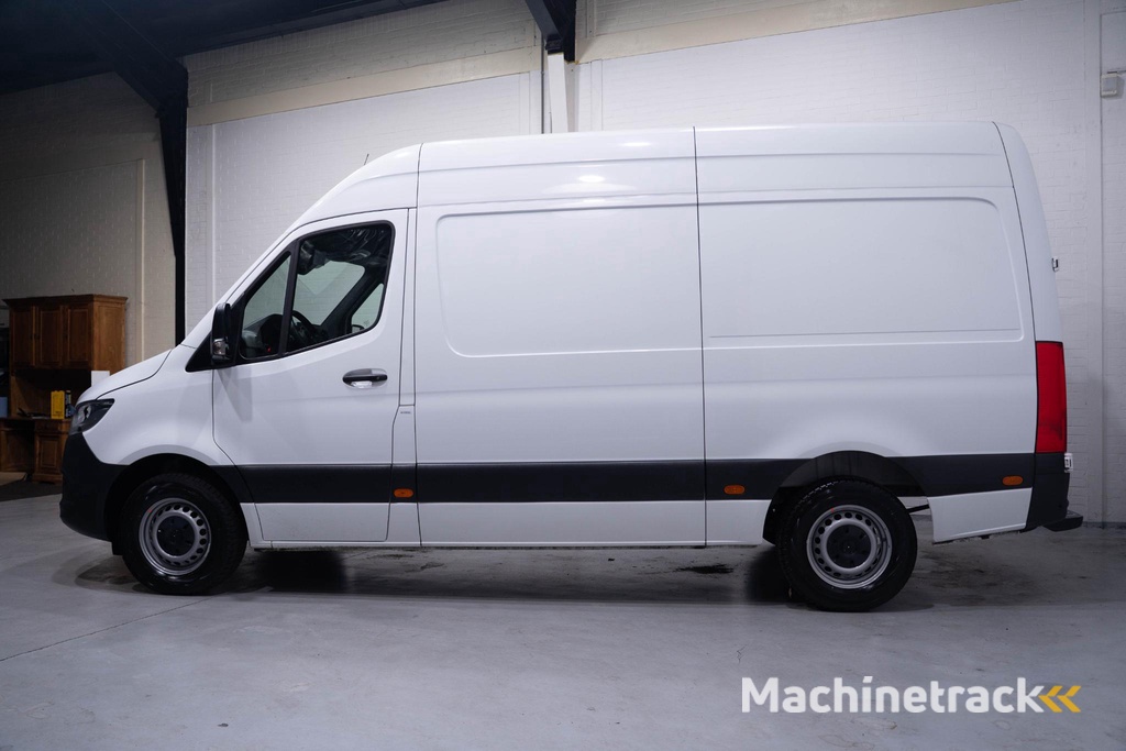 Mercedes-Benz Sprinter 317 CDI 170 pk L2H2 Automaat va 399,- p/mnd Airco, Apple Carplay, Camera, Laadruimte Pakket, PDC V+A, 3-Zits