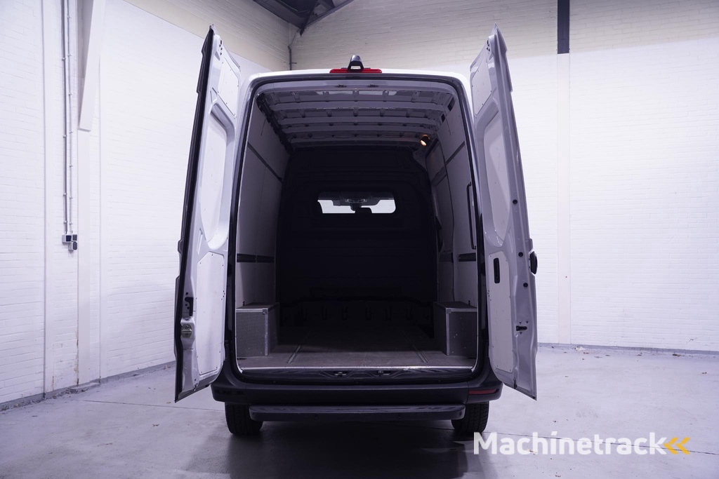 Mercedes-Benz Sprinter 317 CDI 170 pk L2H2 Automaat va 399,- p/mnd Airco, Apple Carplay, Camera, Laadruimte Pakket, PDC V+A, 3-Zits