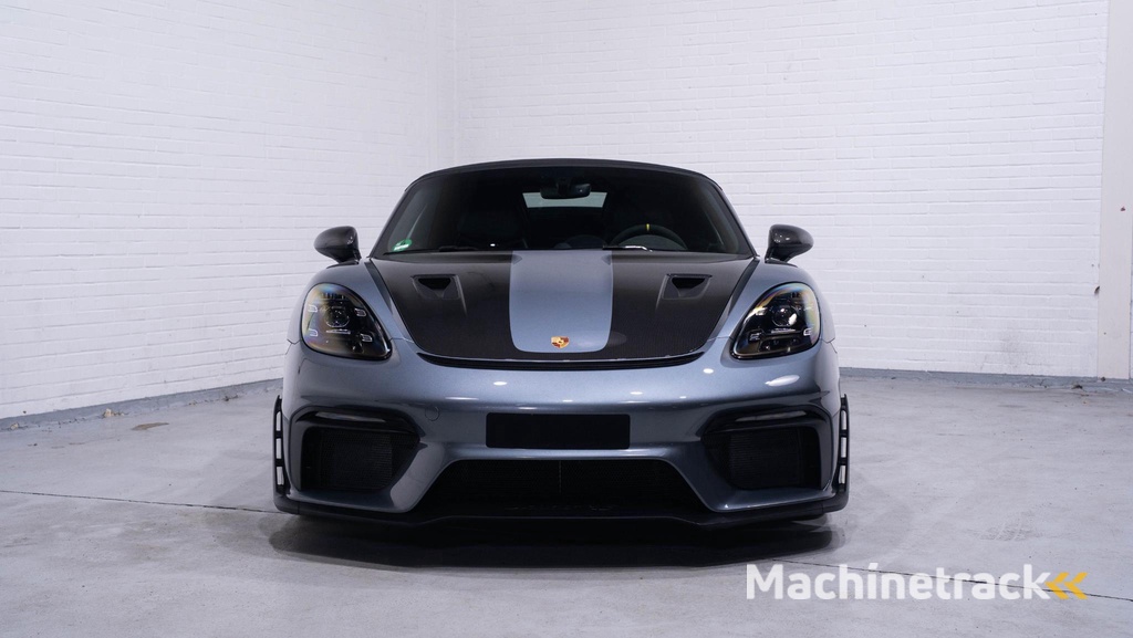 Porsche 718 Spyder RS