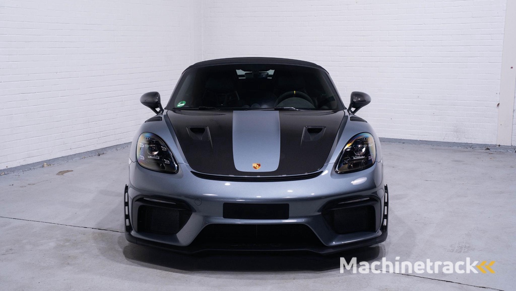 Porsche 718 Spyder RS