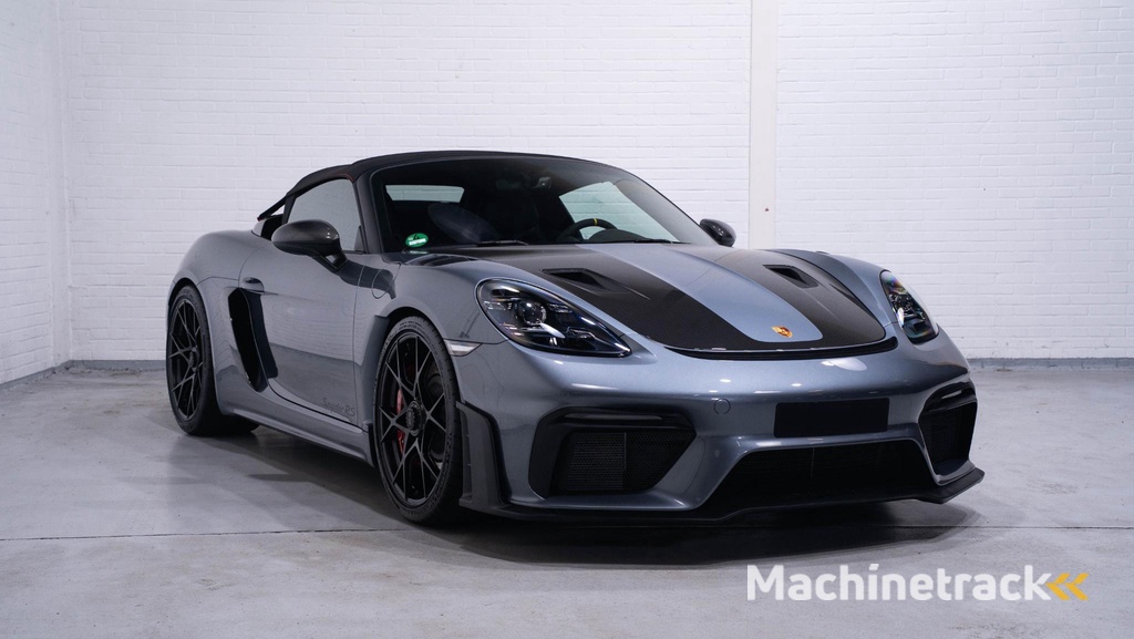 Porsche 718 Spyder RS