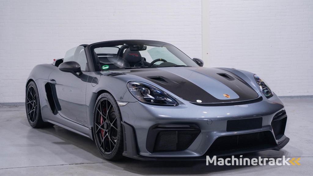 Porsche 718 Spyder RS