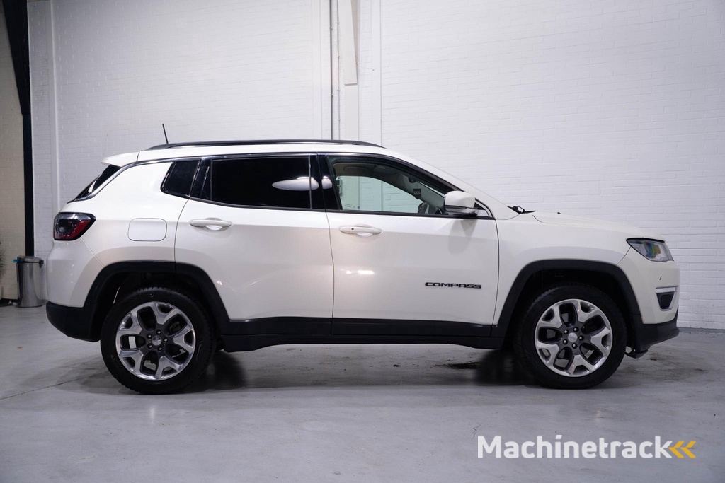 Jeep Compass 2.0 MultiJet 4x4 Limited Grijs Kenteken 2p Navi, Trekhaak, Cruise Control, NAP