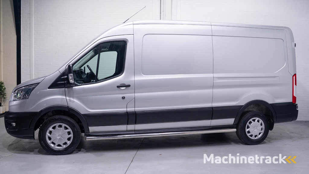 Ford Transit 2.0 TDCI 130 pk L3H2 Trend Navi, Camera Trekhaak 2.500 kg, Sidebars, Cruise Control, NAP, 1e Eig., 3-Zits