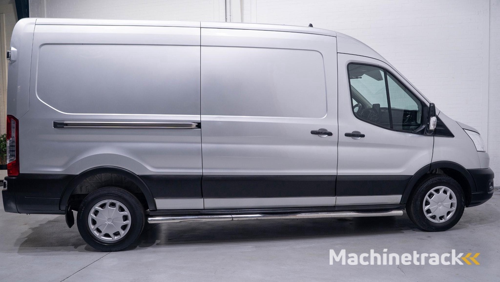 Ford Transit 2.0 TDCI 130 pk L3H2 Trend Navi, Camera Trekhaak 2.500 kg, Sidebars, Cruise Control, NAP, 1e Eig., 3-Zits