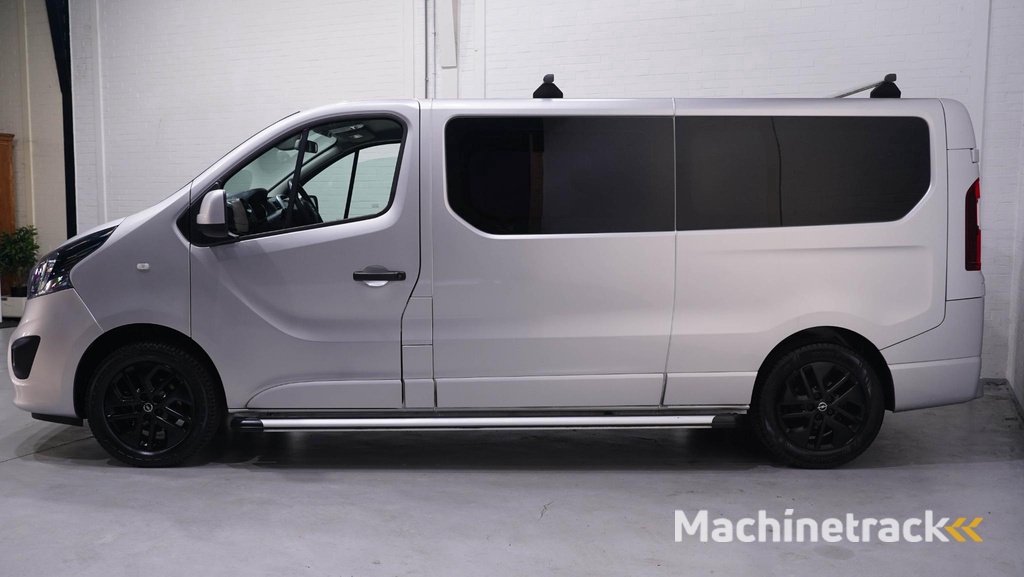 Opel Vivaro 1.6 CDTI 125 pk L2 Dubbel Cabine Navi, Camera 5-Zits, Trekhaak, 1e Eigenaar, NAP, Privacyglas, PDC achter
