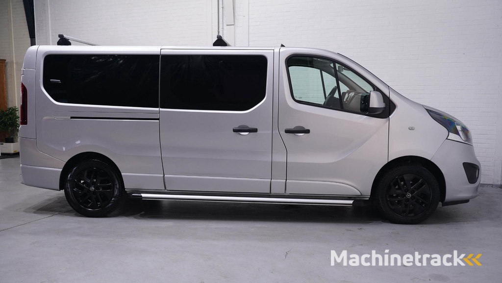 Opel Vivaro 1.6 CDTI 125 pk L2 Dubbel Cabine Navi, Camera 5-Zits, Trekhaak, 1e Eigenaar, NAP, Privacyglas, PDC achter