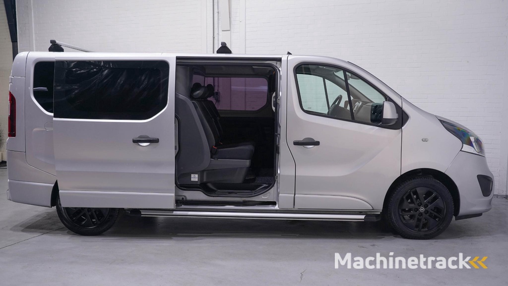 Opel Vivaro 1.6 CDTI 125 pk L2 Dubbel Cabine Navi, Camera 5-Zits, Trekhaak, 1e Eigenaar, NAP, Privacyglas, PDC achter