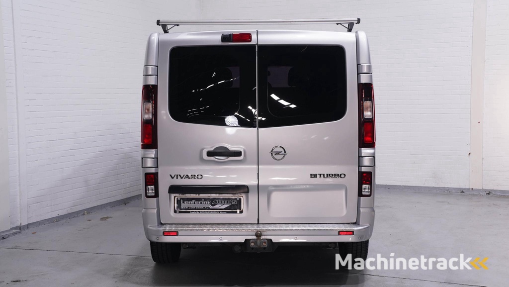 Opel Vivaro 1.6 CDTI 125 pk L2 Dubbel Cabine Navi, Camera 5-Zits, Trekhaak, 1e Eigenaar, NAP, Privacyglas, PDC achter