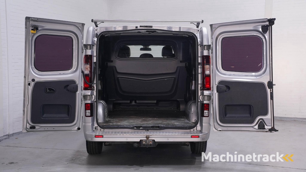 Opel Vivaro 1.6 CDTI 125 pk L2 Dubbel Cabine Navi, Camera 5-Zits, Trekhaak, 1e Eigenaar, NAP, Privacyglas, PDC achter