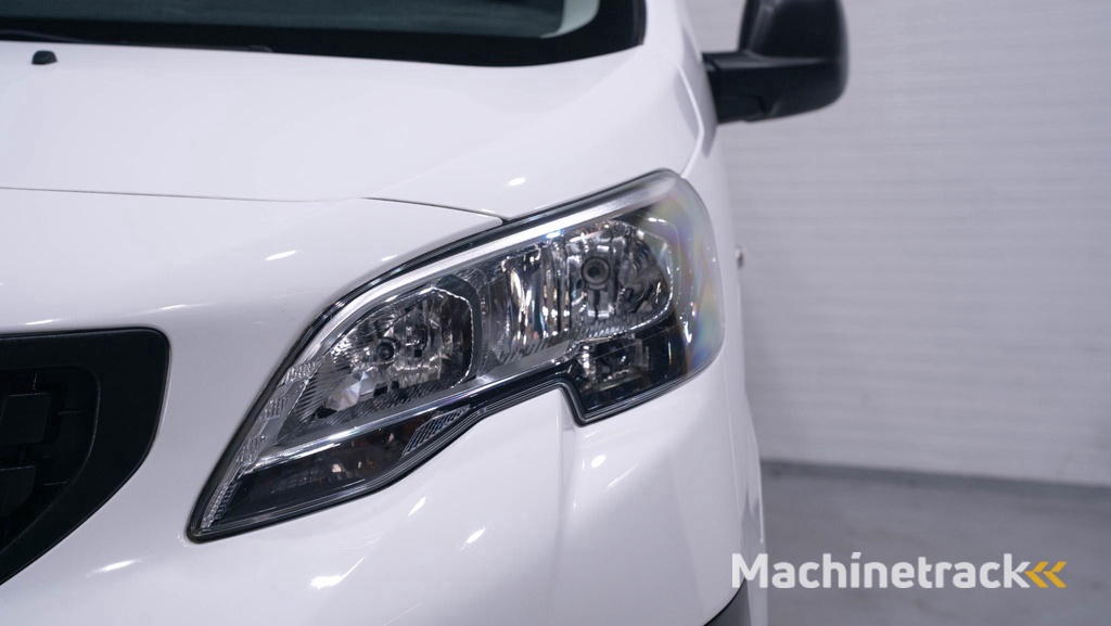 Peugeot e-Expert Standard Asphalt 75 kWh L2H1 Airco, Apple Carplay Cruise Control, PDC achter, NAP, 3-Zits