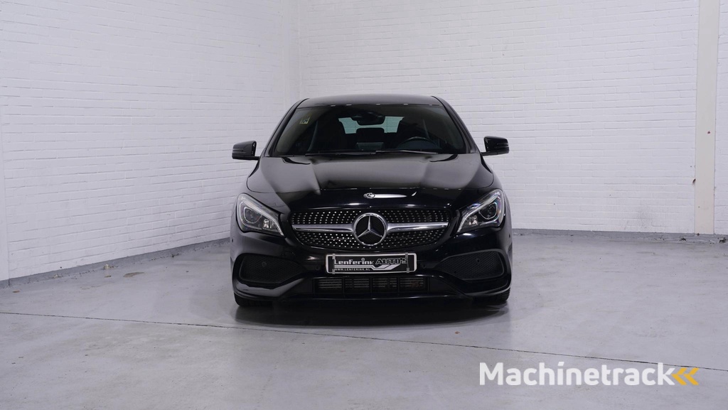 Mercedes-Benz CLA-klasse Shooting Brake 200 Prestige Edition navi sportstoelen cruise-controle PDC v+a carbon inleg led-verlichting camera stoelverwarming schakelflippers