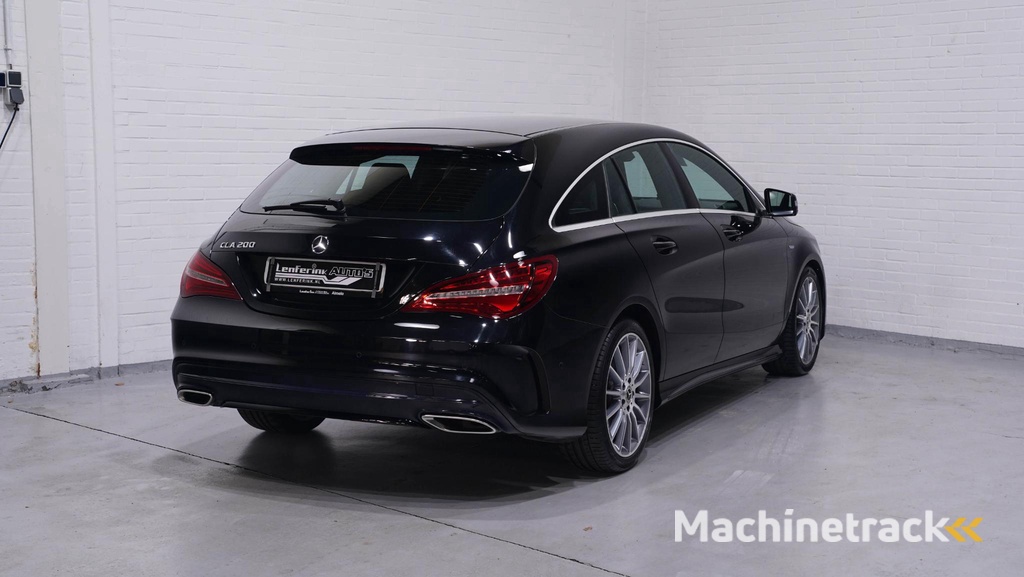 Mercedes-Benz CLA-klasse Shooting Brake 200 Prestige Edition navi sportstoelen cruise-controle PDC v+a carbon inleg led-verlichting camera stoelverwarming schakelflippers