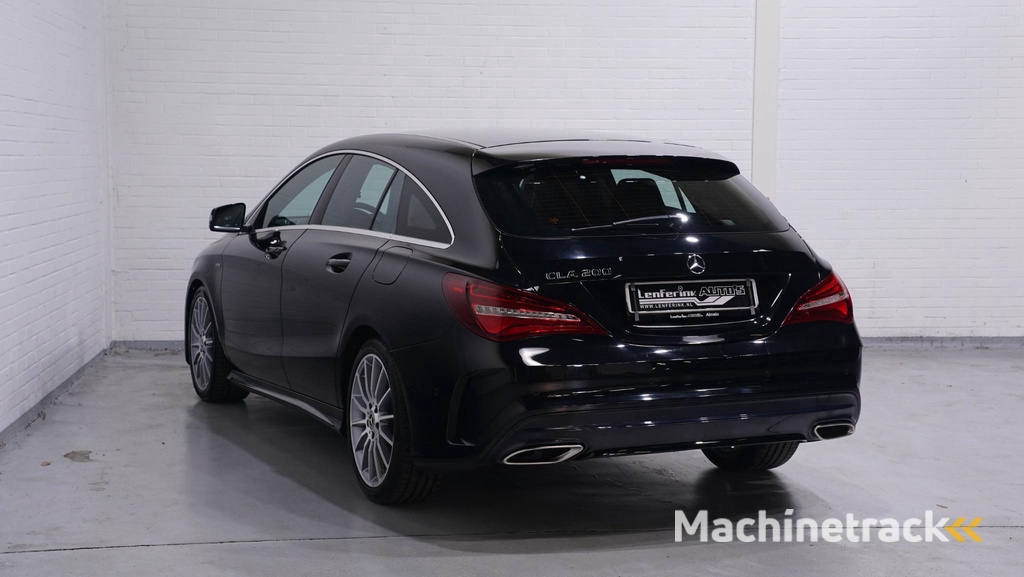 Mercedes-Benz CLA-klasse Shooting Brake 200 Prestige Edition navi sportstoelen cruise-controle PDC v+a carbon inleg led-verlichting camera stoelverwarming schakelflippers