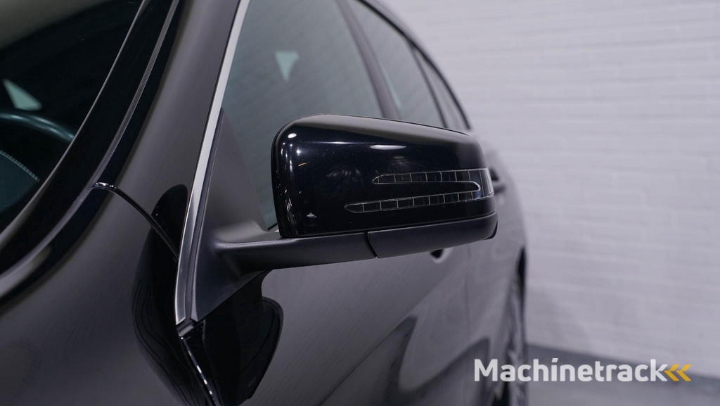 Mercedes-Benz CLA-klasse Shooting Brake 200 Prestige Edition navi sportstoelen cruise-controle PDC v+a carbon inleg led-verlichting camera stoelverwarming schakelflippers