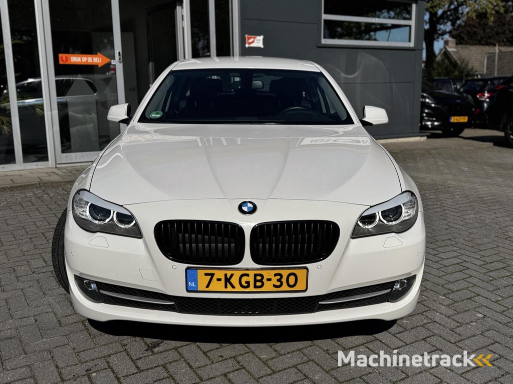 BMW 5-serie Touring 528xi High Executive *Climate*|Navi|NL Auto|Leder|PDC|Cruise|NAP|LED|