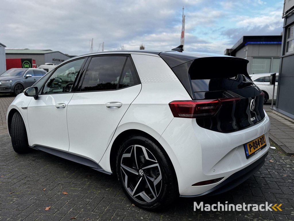 Volkswagen ID.3 First Plus 58 kWh Carplay|Camera|Stuur/stoelverw|Stoelverw|BTW|ACC|