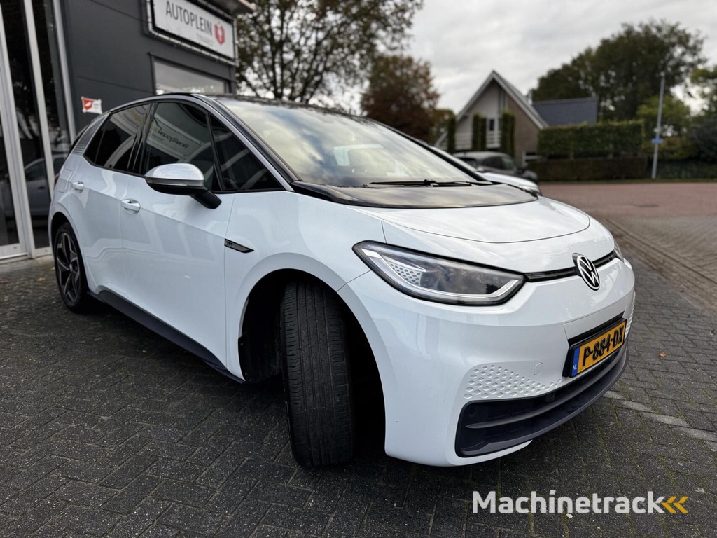 Volkswagen ID.3 First Plus 58 kWh Carplay|Camera|Stuur/stoelverw|Stoelverw|BTW|ACC|