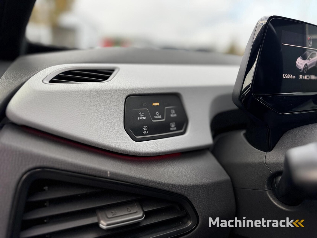 Volkswagen ID.3 First Plus 58 kWh Carplay|Camera|Stuur/stoelverw|Stoelverw|BTW|ACC|