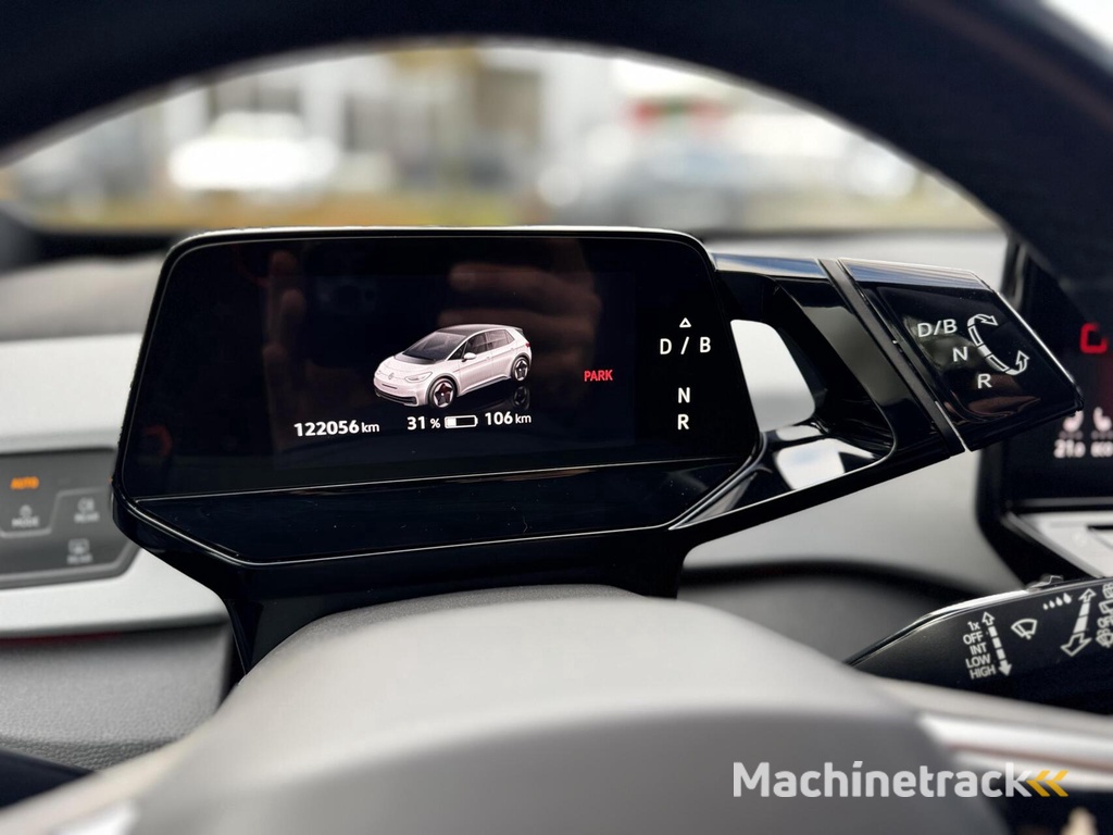 Volkswagen ID.3 First Plus 58 kWh Carplay|Camera|Stuur/stoelverw|Stoelverw|BTW|ACC|