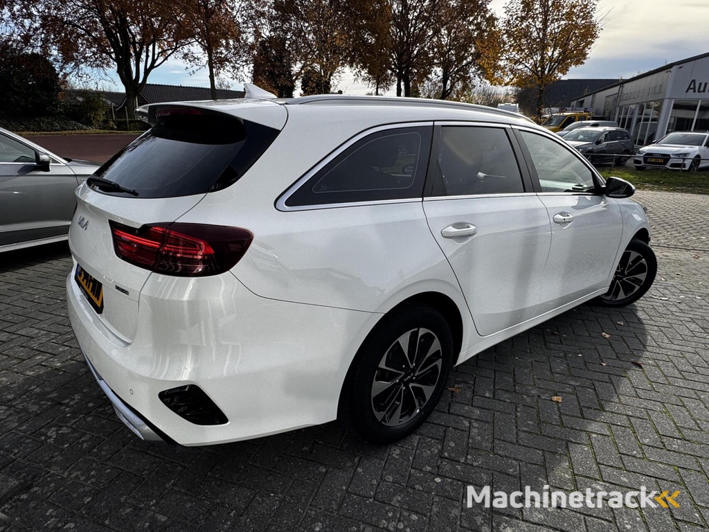 Kia Ceed Sportswagon 1.6 GDI PHEV DynamicPlusLine Automaat|Trekhaak|Dealer onderhouden|Camera|Full LED|Carplay|
