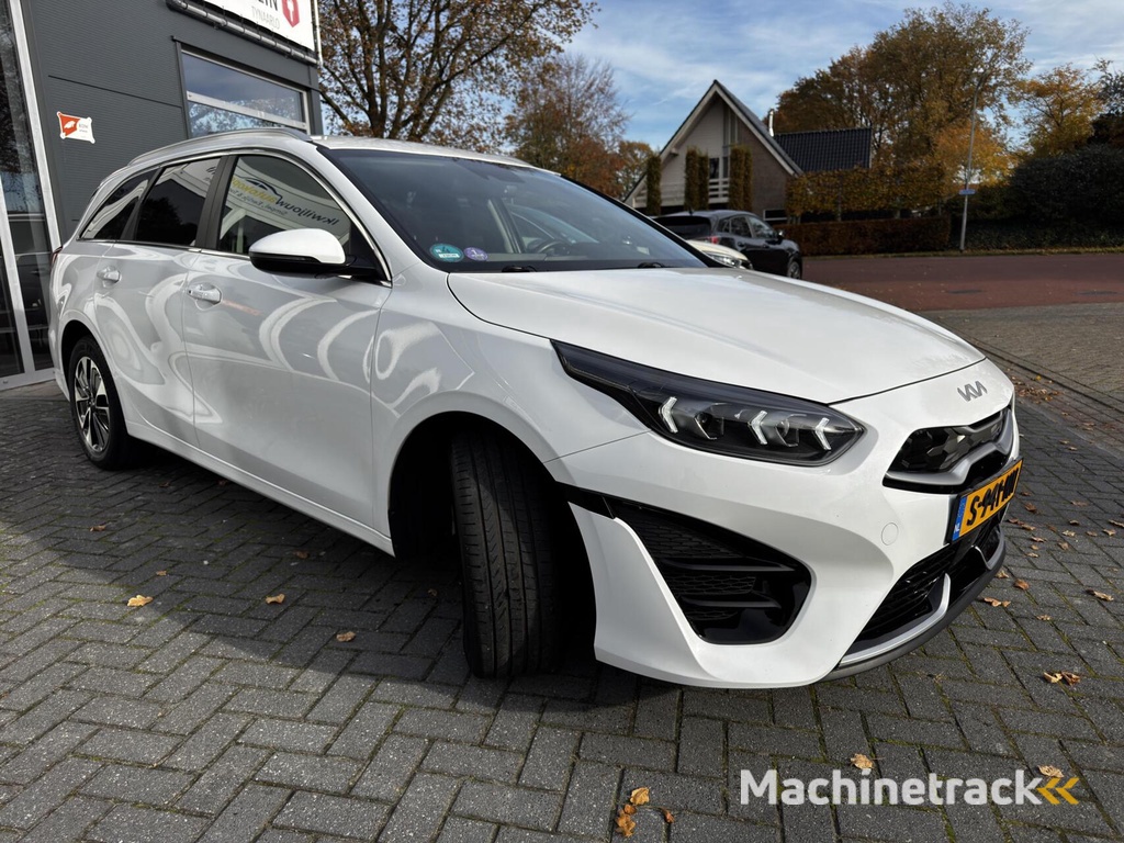 Kia Ceed Sportswagon 1.6 GDI PHEV DynamicPlusLine Automaat|Trekhaak|Dealer onderhouden|Camera|Full LED|Carplay|