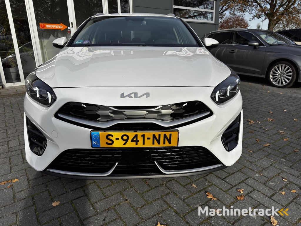 Kia Ceed Sportswagon 1.6 GDI PHEV DynamicPlusLine Automaat|Trekhaak|Dealer onderhouden|Camera|Full LED|Carplay|