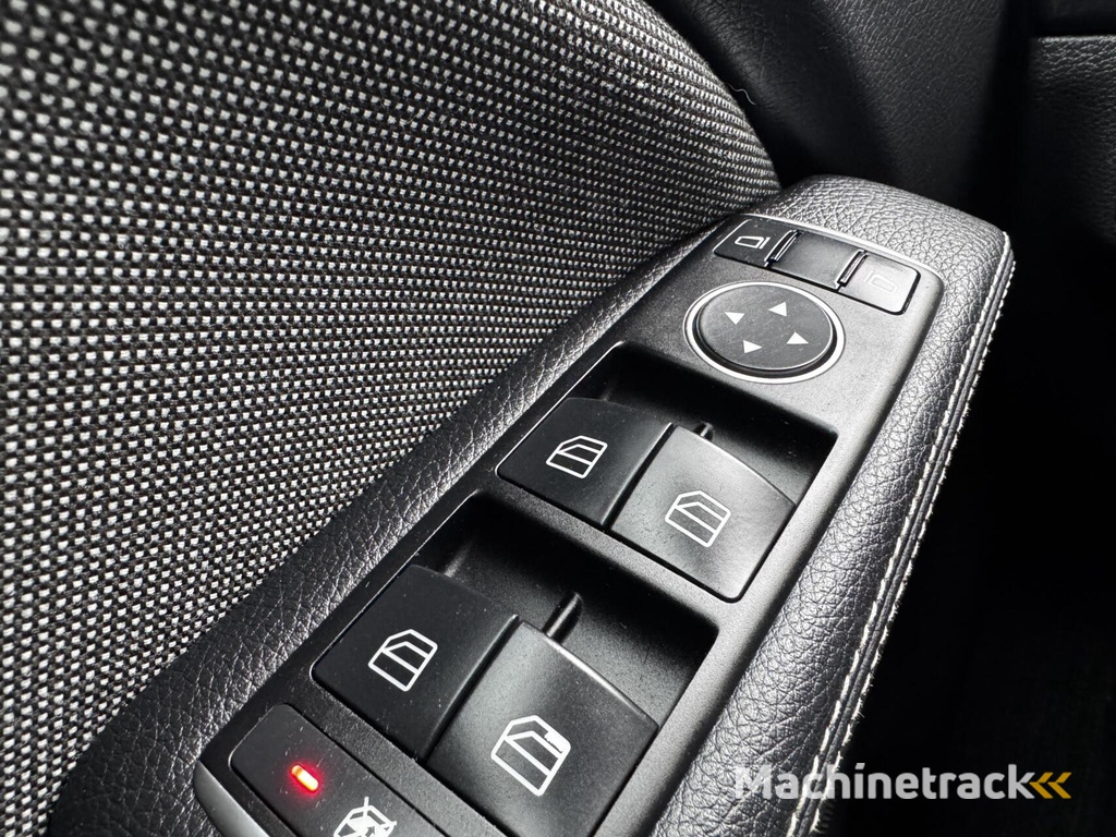 Mercedes A-klasse 180d Ambition Edition Automaat|NL Auto|*Clima*|Cruise|LED|PDC|