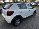 Minituur van Dacia Sandero 0.9 TCe Bi-Fuel Stepway Laureate *Airco*|Navi|NL Auto|Cruise|PDC|NAP