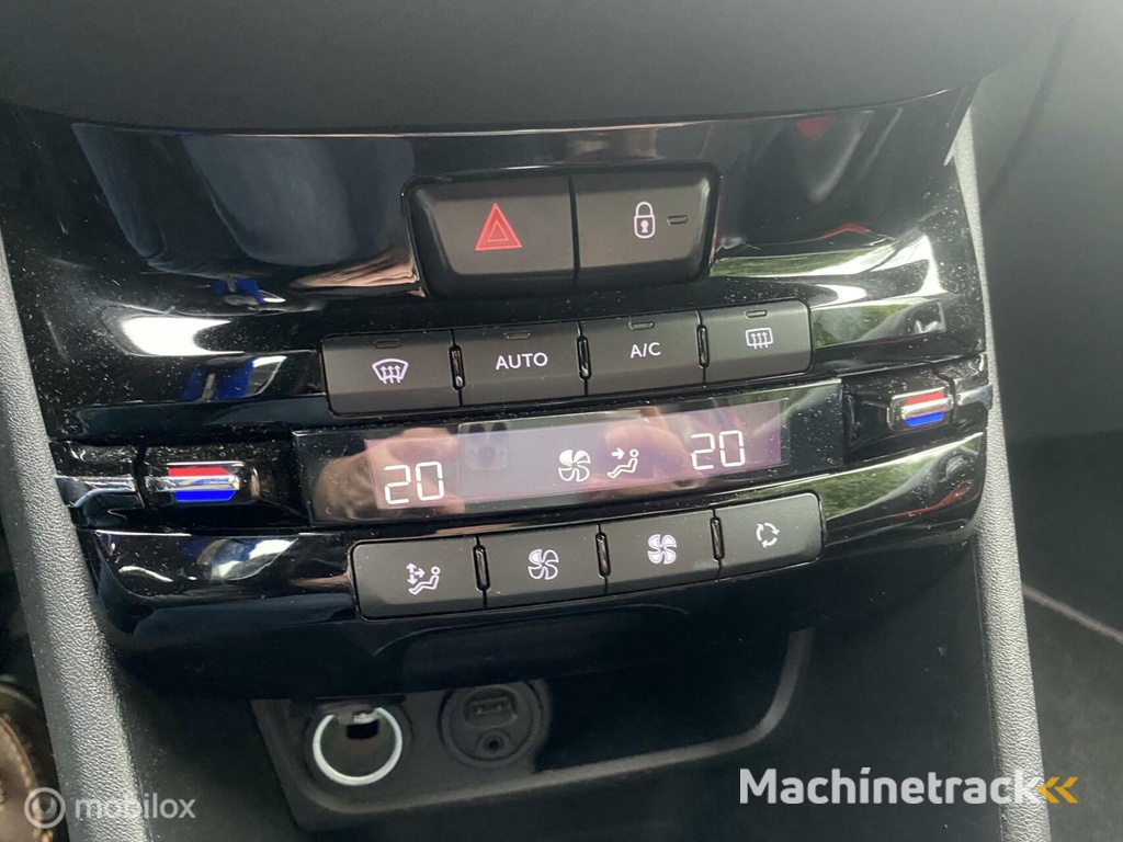 Peugeot 208 1.6 GTi 200 pk 104.DKM CLIMA LEDER CRUISE