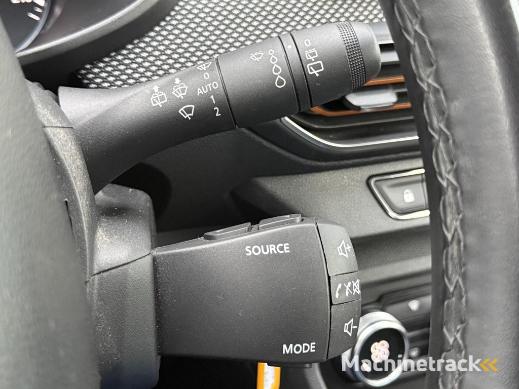 Dacia Sandero 1.0 TCe Carplay Cruise Led Camera Navi Pdc 2021 Eerste eigenaar Vol Opties 52490 KM Gereden