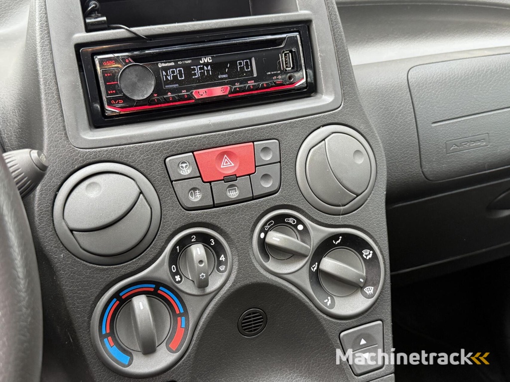 Fiat Panda 1.2 Edizione Cool Airco 5 Drs NL Auto 123331 Km Aux Usb Mp3 Radio