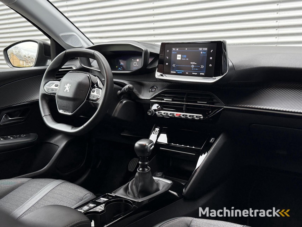 Peugeot 208 1.2 Camera Led Cruise Carplay Virtual Cockpit 2024 Vol opties Nieuwstaat 20275 Km Gereden 24 Maanden fabrieksgarantie