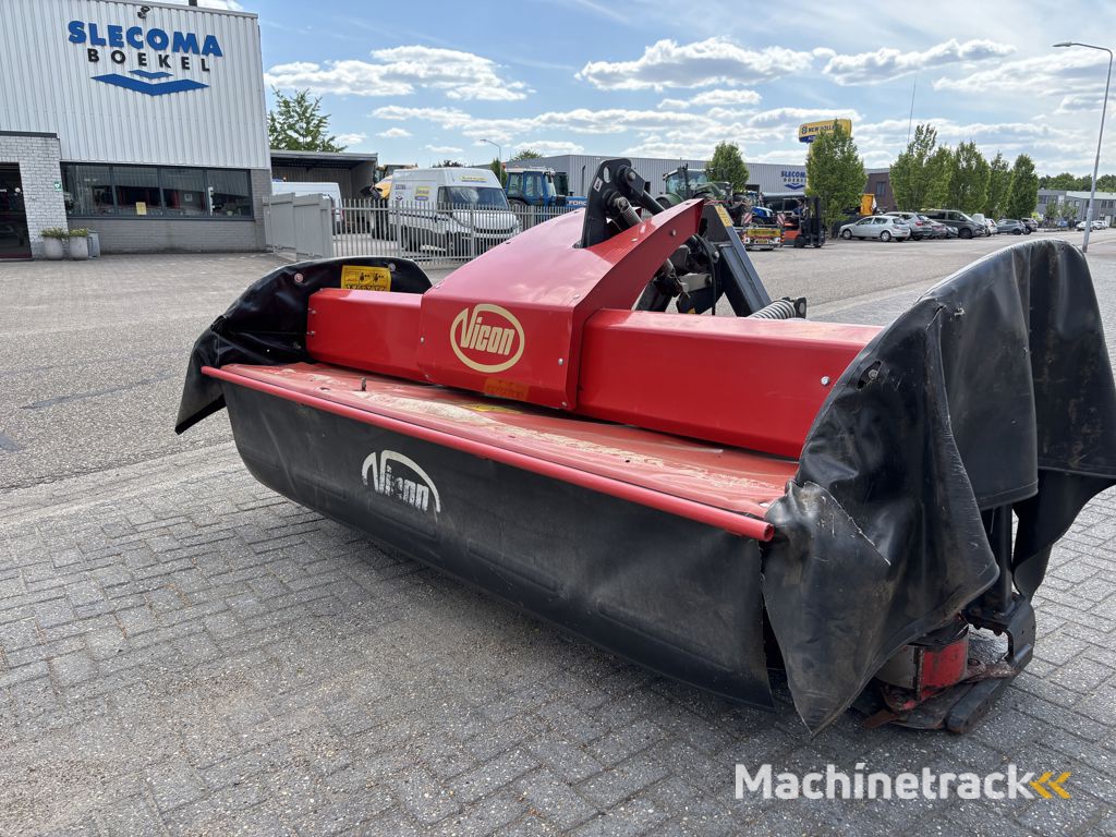 Vicon Extra 332 XF Frontmaaier