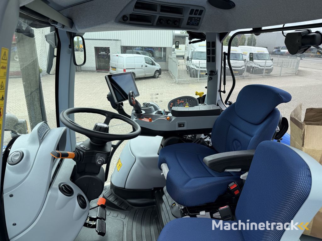 New Holland T6.145 AC STAGE V