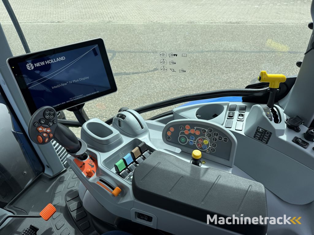 New Holland T6.145 AC STAGE V